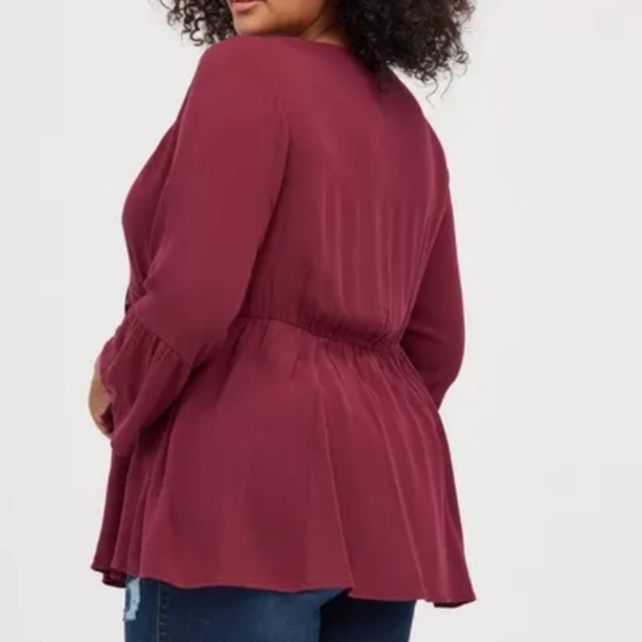 TORRID Babydoll Gauze Crochet Trim Lace-Up Top NWT - Picture 4 of 7